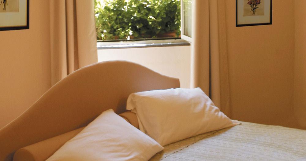 Residence Villa Firenze Alassio Ngoại thất bức ảnh